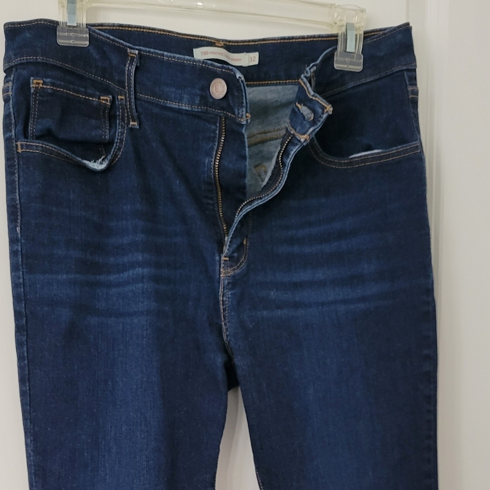 Levi's Women's Dark Blue High-Rise Jeans 32/30 - Picture 3 of 6